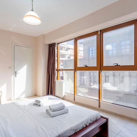 2 Bedroom Renovated Apartment With A View Athene Buitenkant foto