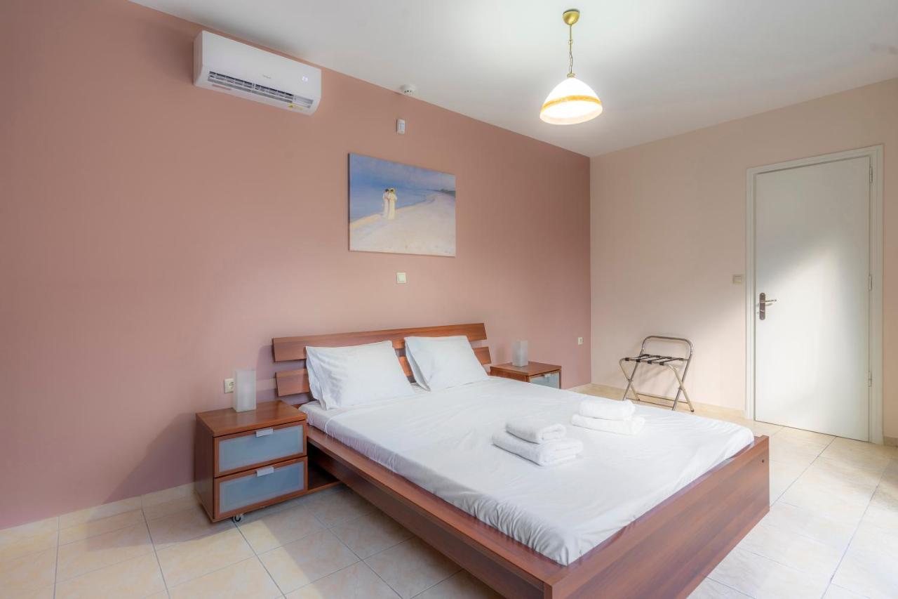 2 Bedroom Renovated Apartment With A View Athene Buitenkant foto
