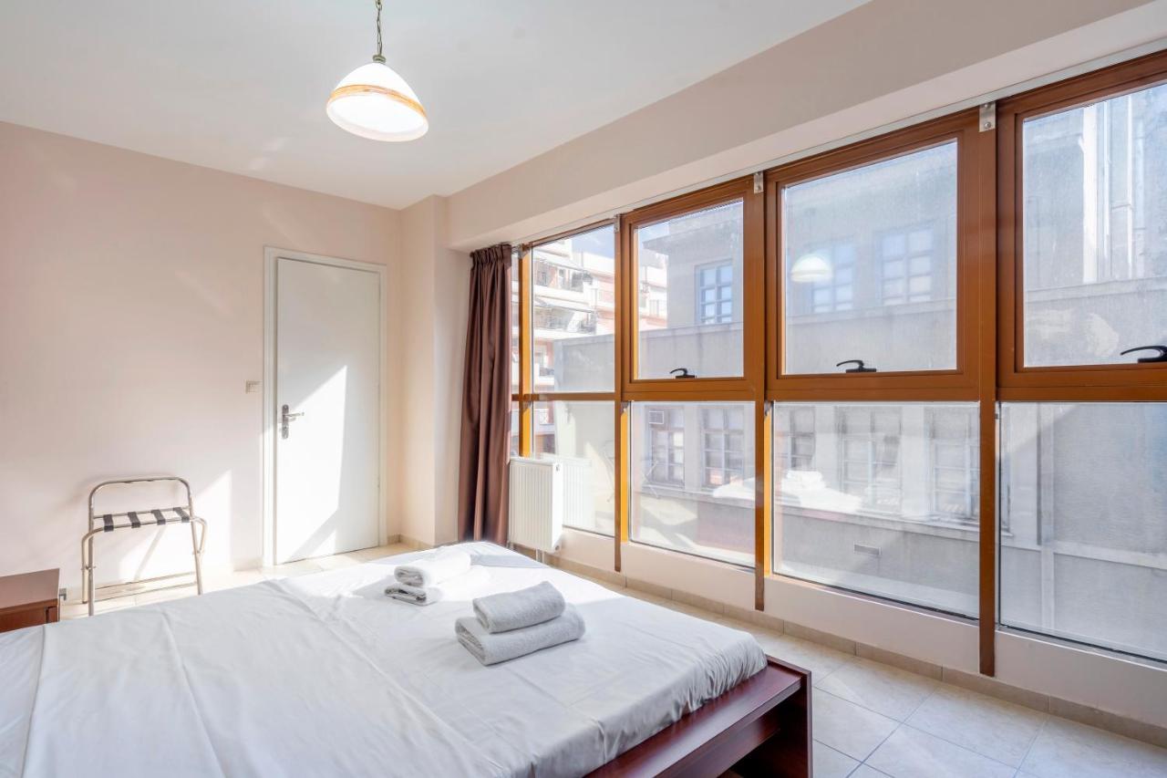 2 Bedroom Renovated Apartment With A View Athene Buitenkant foto