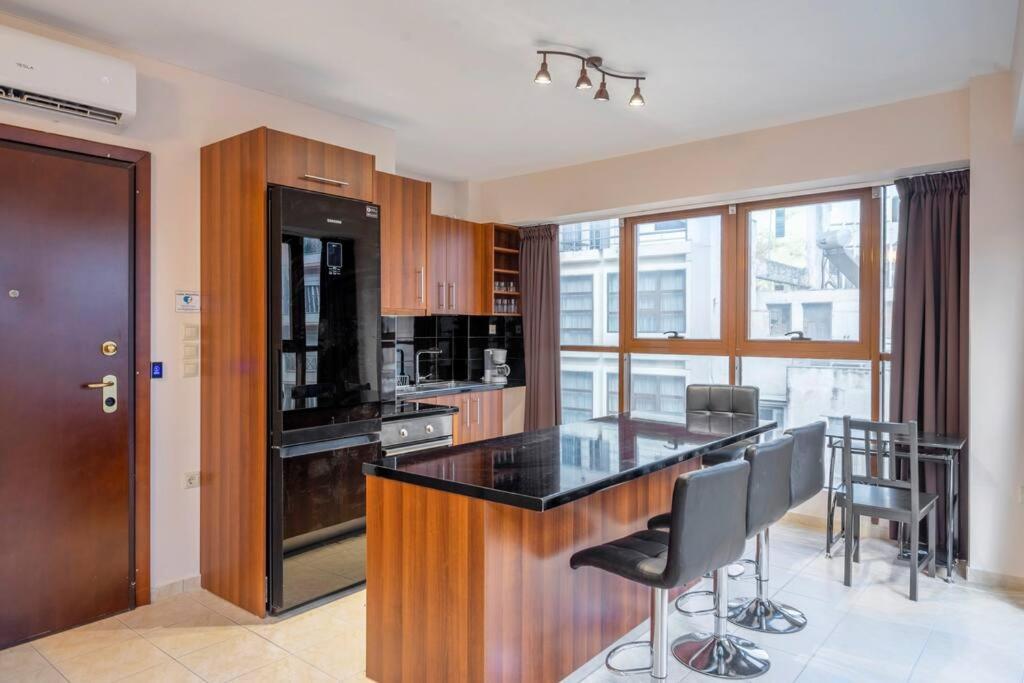 2 Bedroom Renovated Apartment With A View Athene Buitenkant foto