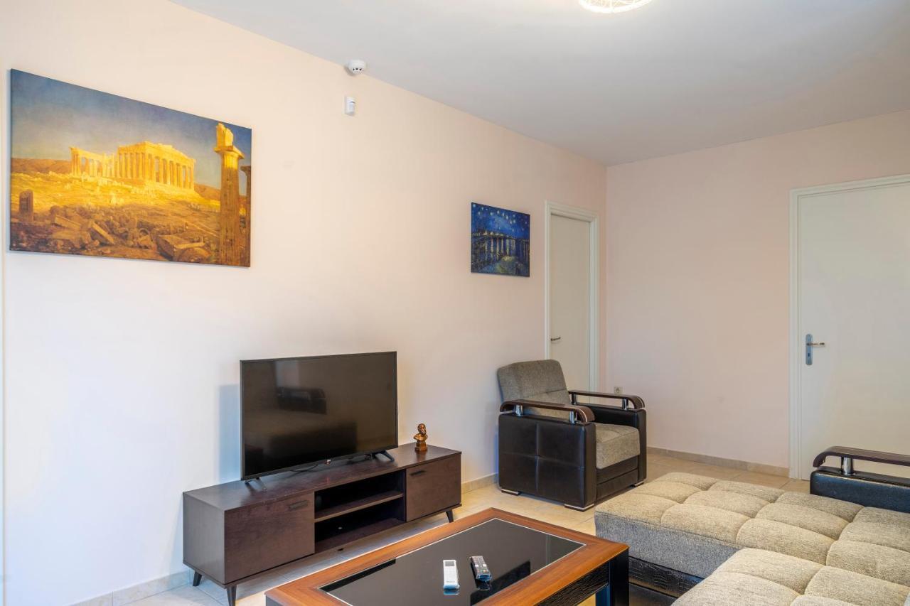 2 Bedroom Renovated Apartment With A View Athene Buitenkant foto